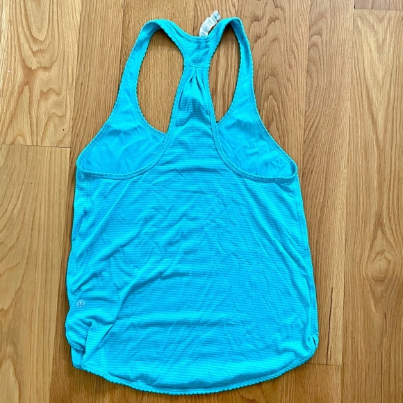 Lululemon 105 F Singlet Tank in Teal Blue - Picture 7 of 9